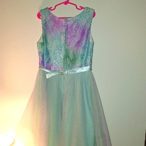 Girls dress - Picture 1 of 6